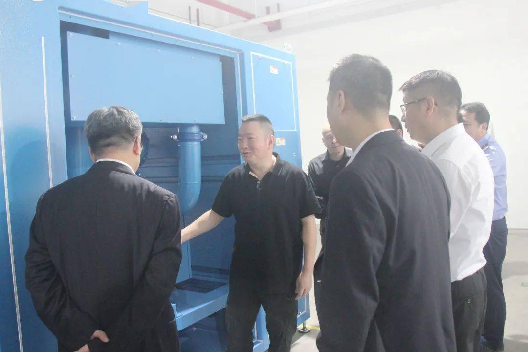 服务园,鑫磊压缩机股份有限公司等现场观摩知识产权相关工作开展情况
