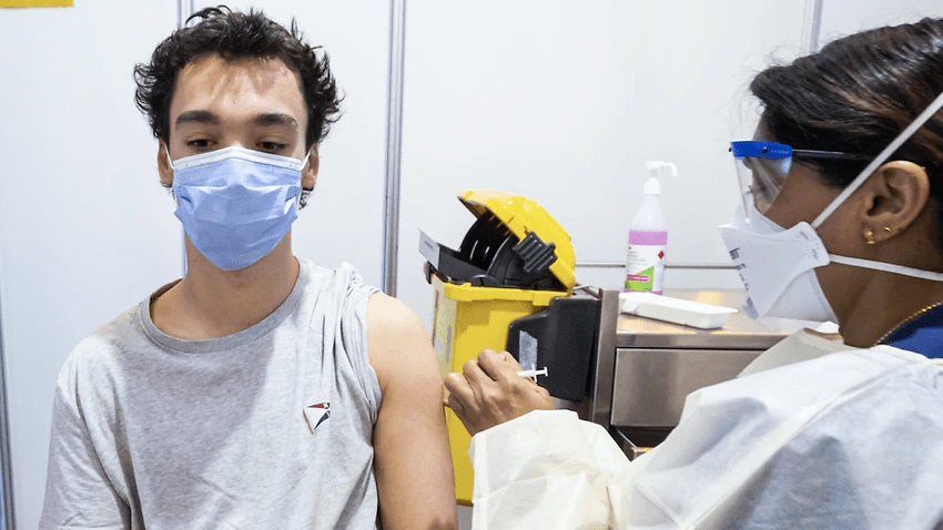 澳洲公布第三针疫苗注射建议,这些人可以优先! 药房,诊所都能打