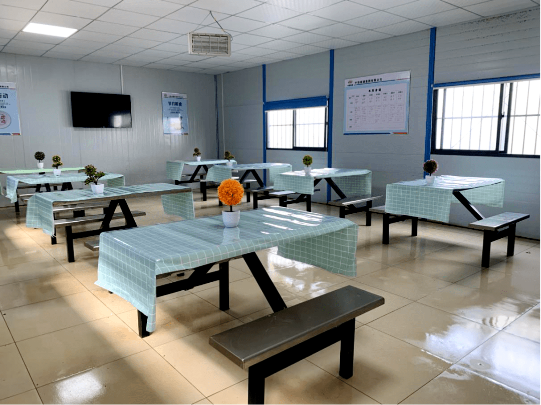 守护建筑工人"舌尖上的安全"_食堂