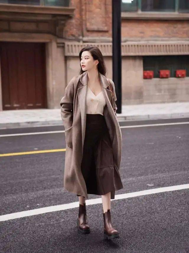 小个子 入秋穿什么鞋？今年流行这双“低跟靴”，时髦显腿长，小个子必备！