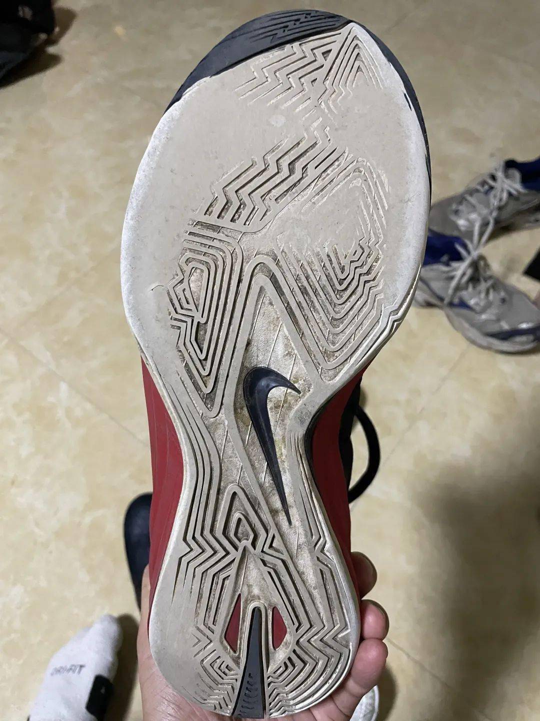正常鞋底磨损位置图片