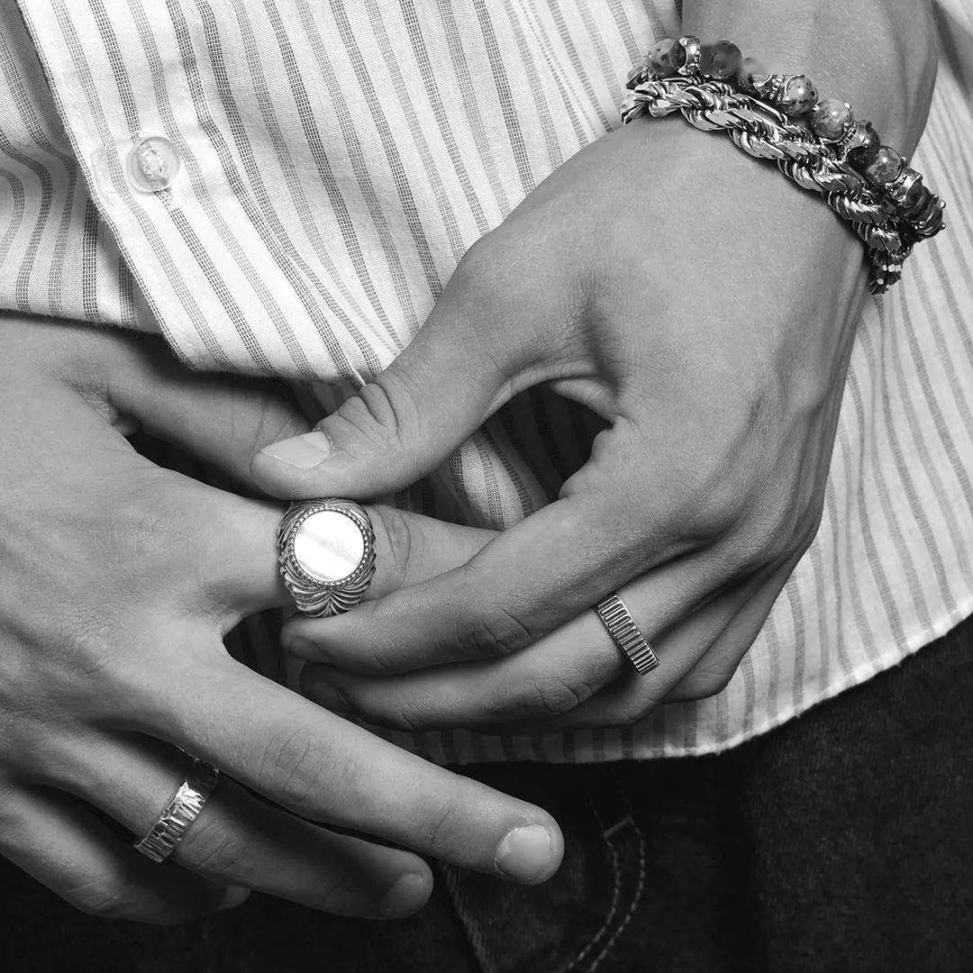 找到了权志龙最近狂戴的心形宝石戒指原来是这个品牌的小众优质配饰