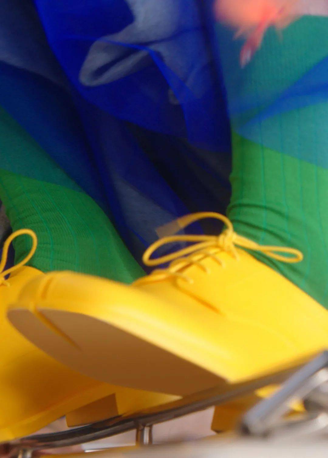 设计 Maison Margiela 2022 春夏系列 带你进入 “时尚鬼才”John Galliano的幻想世界