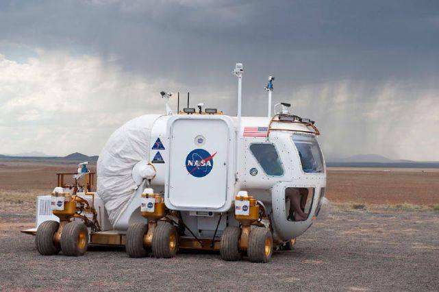 美国新型月球车好呆萌全轮转向抢车位一级棒可惜飞不上月球