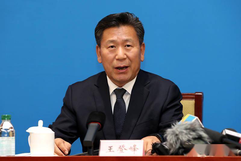 功课|小学生入学近视率14%，教育部：小学低年级不要写作业！