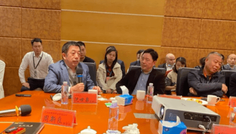 河北美食林集团董事长刘勇,河南裕隆商贸董事长王烁等老总分别进行了