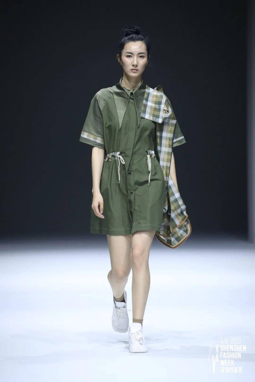 服装 S/S2022深圳时装周｜DAY4：别样角度，诠释「型」之烂漫