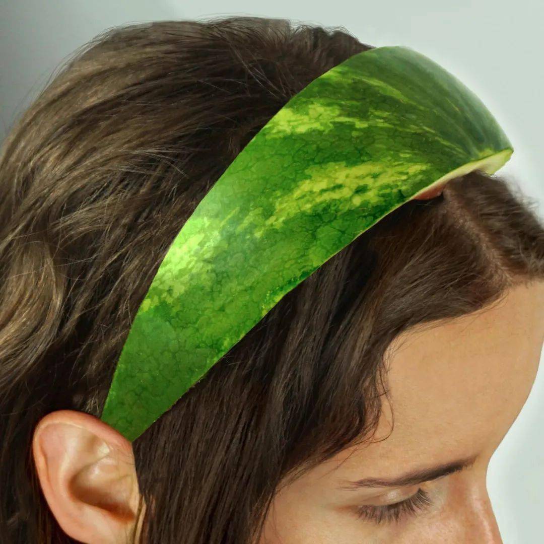 她用菜叶,土豆,香蕉做成艺术品,奇葩异想把"人体"艺术玩到极致,圈粉57