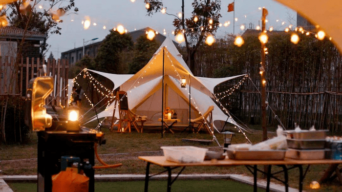 上海精致露营正热，“一夜乌托邦”能火多久？