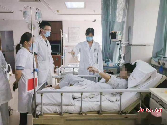 时间窗|18岁年轻小伙突发脑中风 专家：卒中年轻化高危因素需警惕