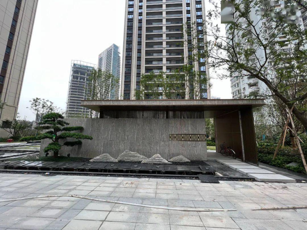 高造价没有高品质鹿岛万象天地和鹿城中心该出新招了