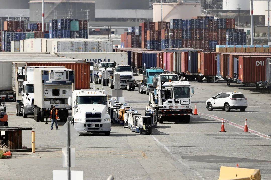 美国加州港,堵到窒息_港口