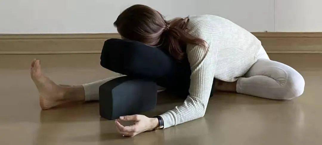 髋关节|大姨妈来了就不走，深入清理生殖系统，还你好脸色|| 瑜伽修复