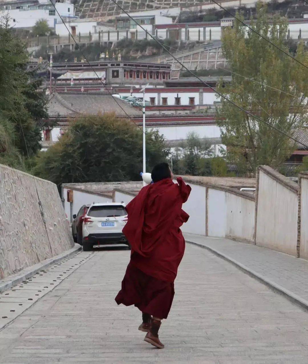 烦透了|朋友圈最杀你的照片，仅此一张就赢了