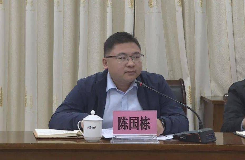 世界银行高级访问团到我县考察,马山与世界的交流又进了一步