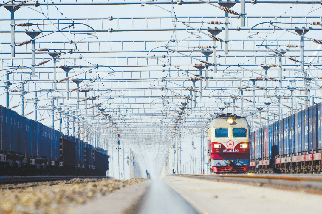 身边的榜样伏虎以心对事保证乌将线生产组织井然有序