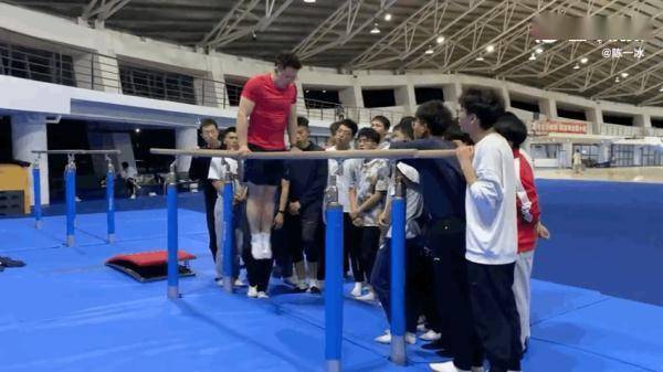 体育课|苏炳添回大学授课了，这场景着实让人羡慕