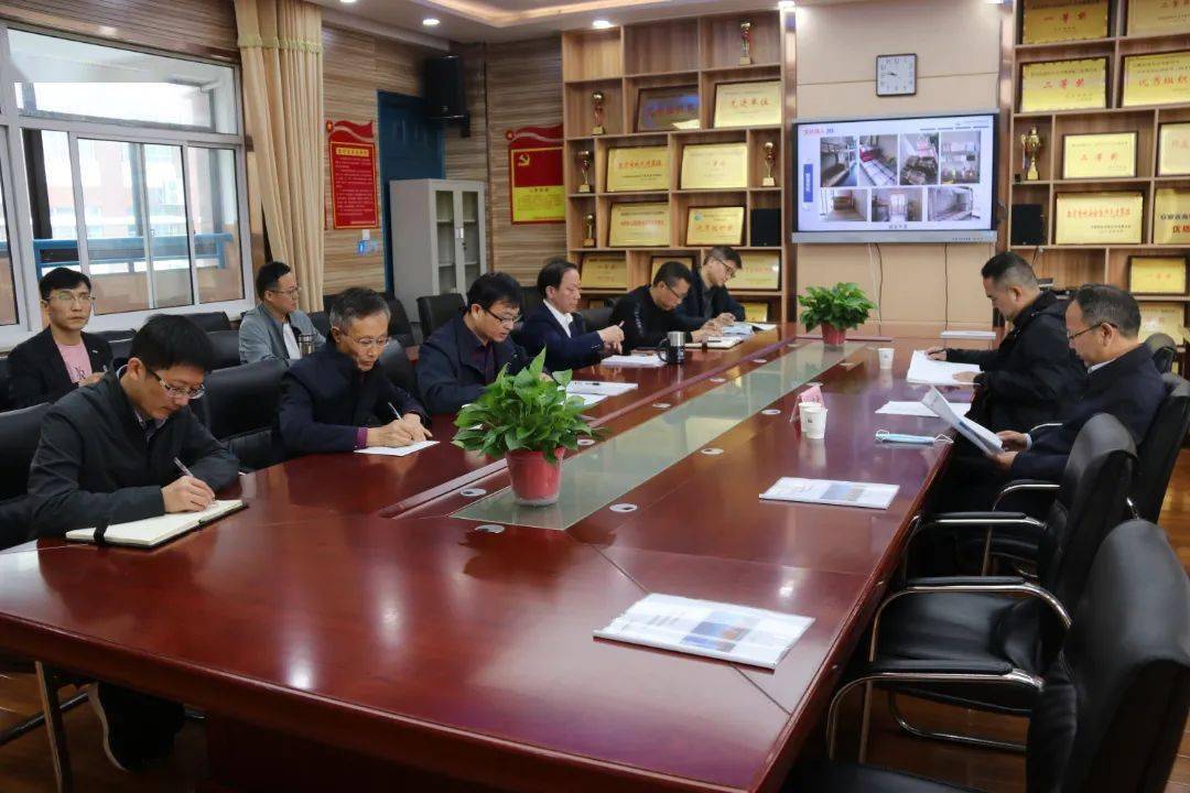 合肥新站区管委会主任王连贵到我校调研