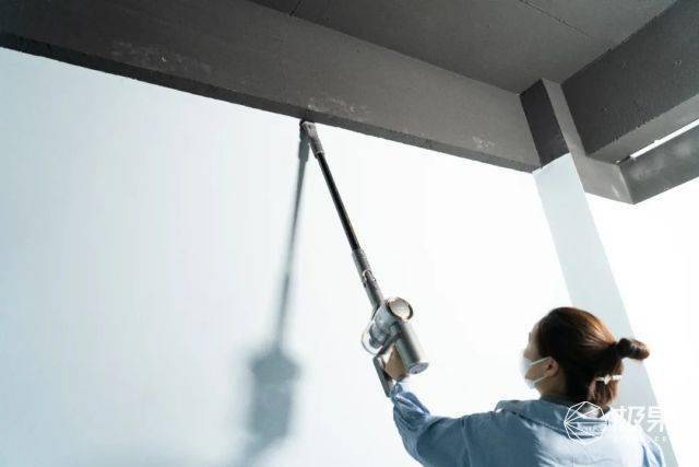 全能吸尘器评测！吸拖一体难缠毛发秒清理，犄角旮旯高处打扫全搞定