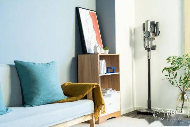 评测|全能吸尘器评测！吸拖一体难缠毛发秒清理，犄角旮旯高处打扫全搞定