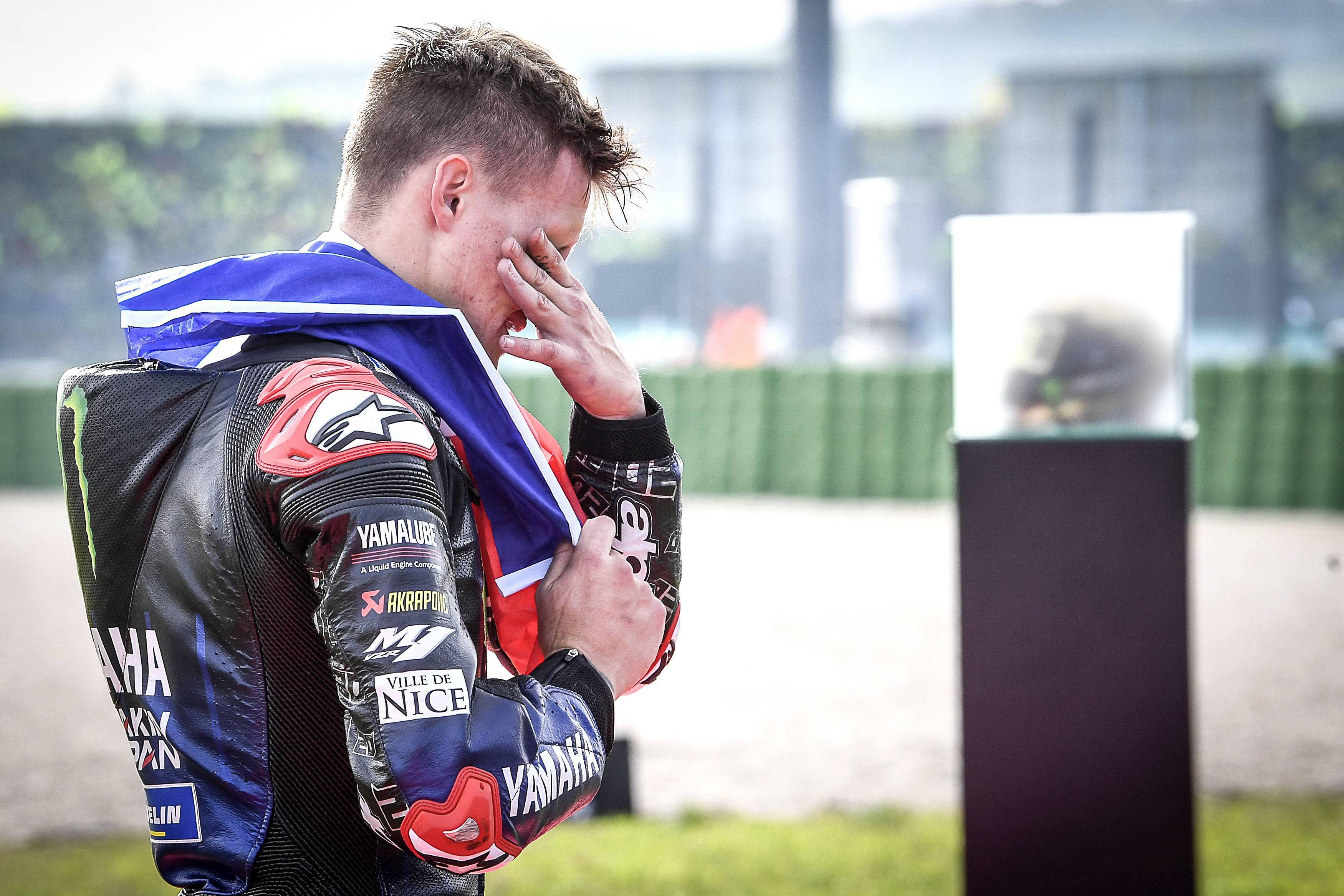 夺冠时刻:2021 motogp 世界冠军 夸塔拉罗