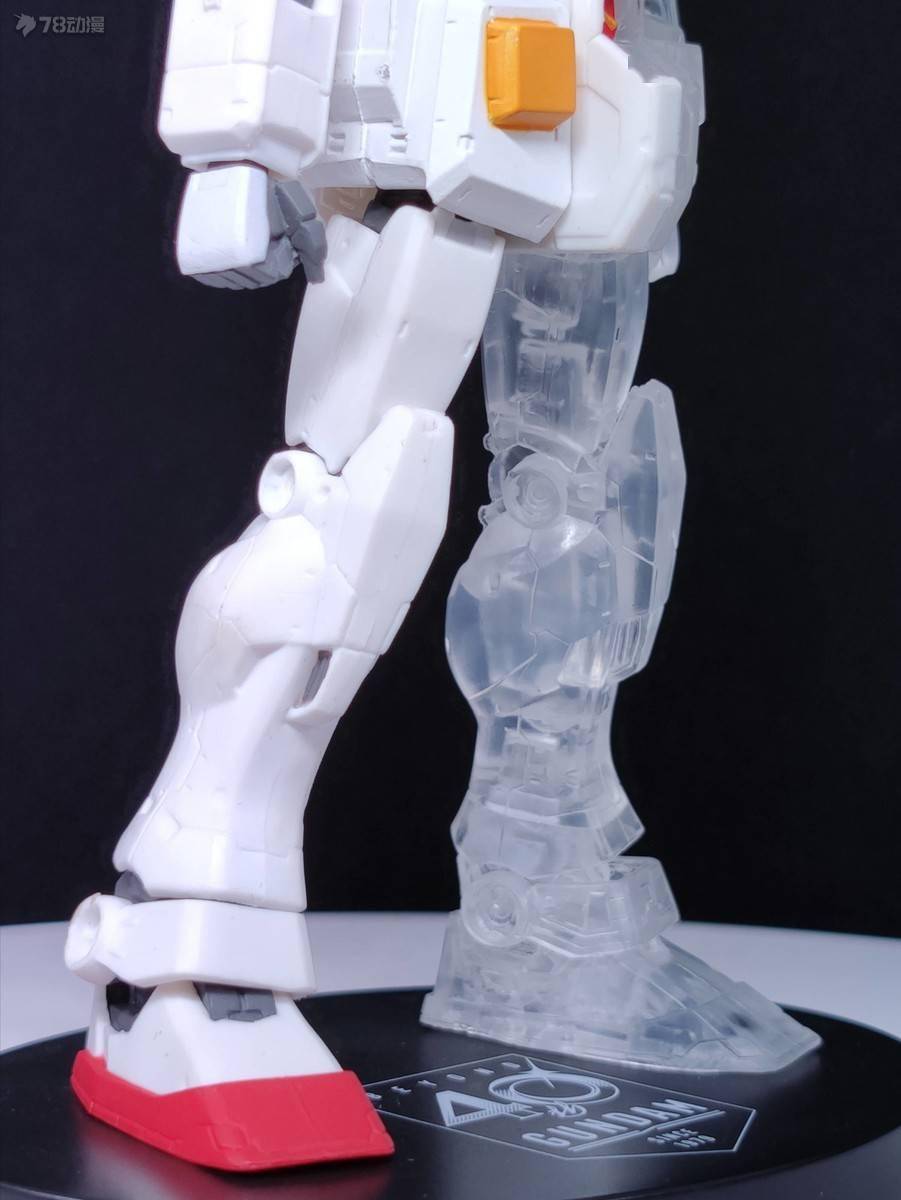 系列模玩资讯：眼镜厂 景品 内部结构系列 RX-78-2 元祖高达