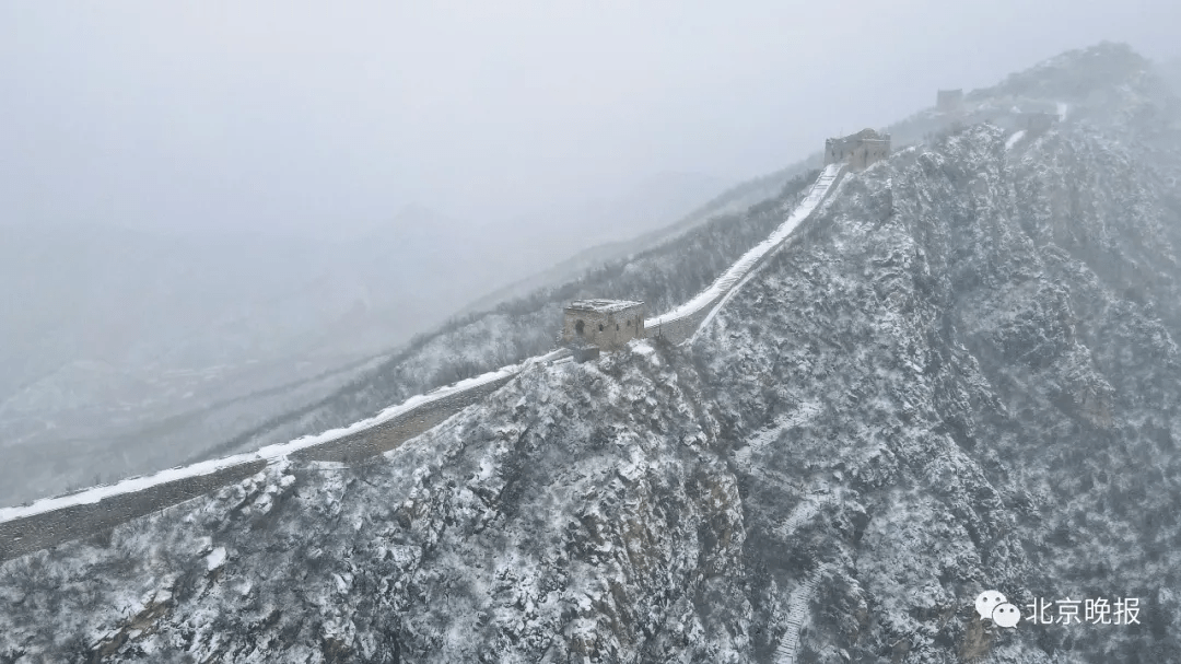 銀裝素裹格外壯麗司馬臺長城被大雪覆蓋今天早晨圖片來源:@氣象