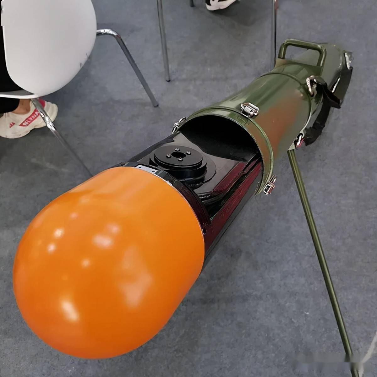 航天科技集团的"飞鸿"901(fh-901)巡飞弹和上次的"飞龙"10巡飞弹模型