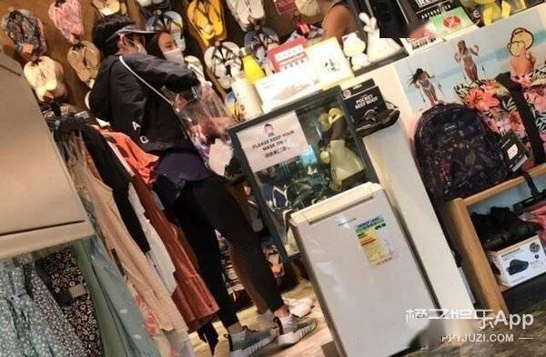 电影|还记得吴君如陈可辛的女儿吗?“小肥鸡”越长越好看了