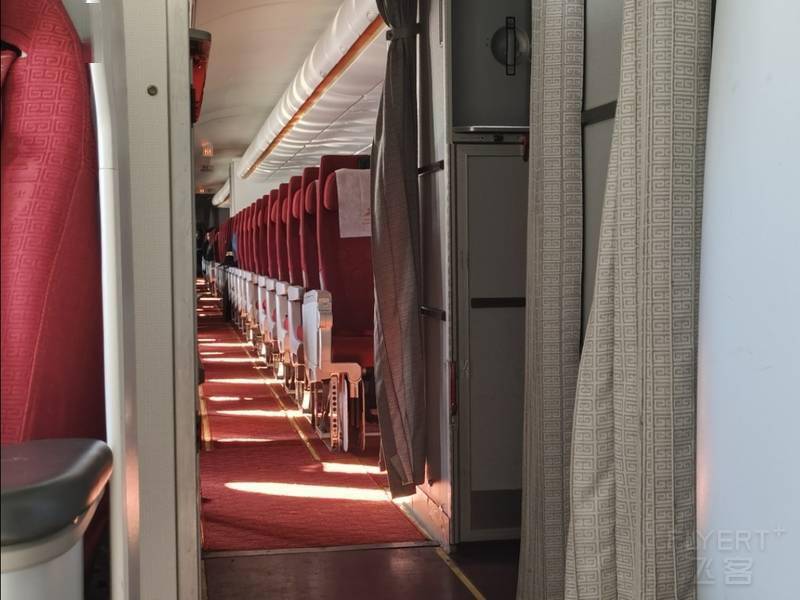 圆梦之旅!首都航空a330-300"超钻"反鱼骨公务舱体验