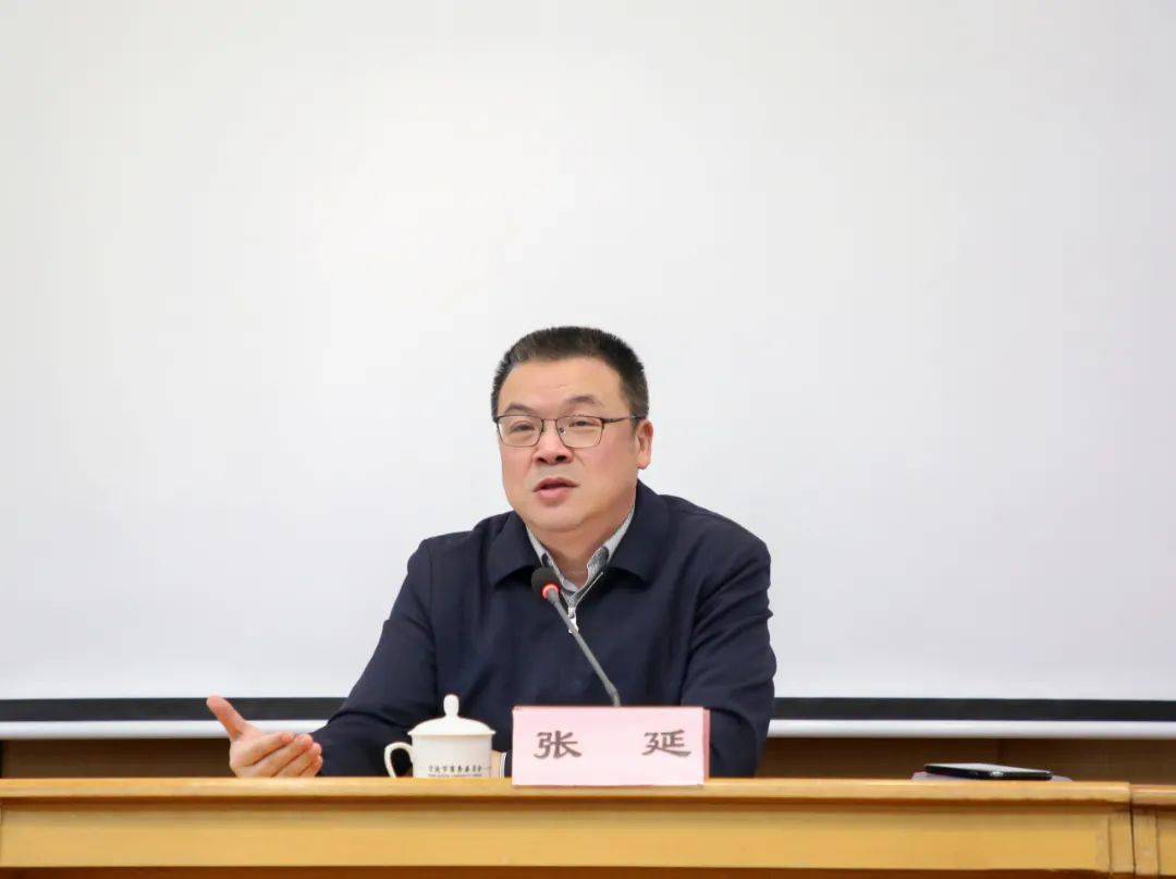 市商务局召开创建全国文明典范城市再动员再部署会议