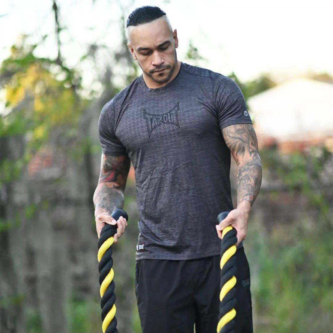 wwe选手健身帅照!可惜有人不在了.