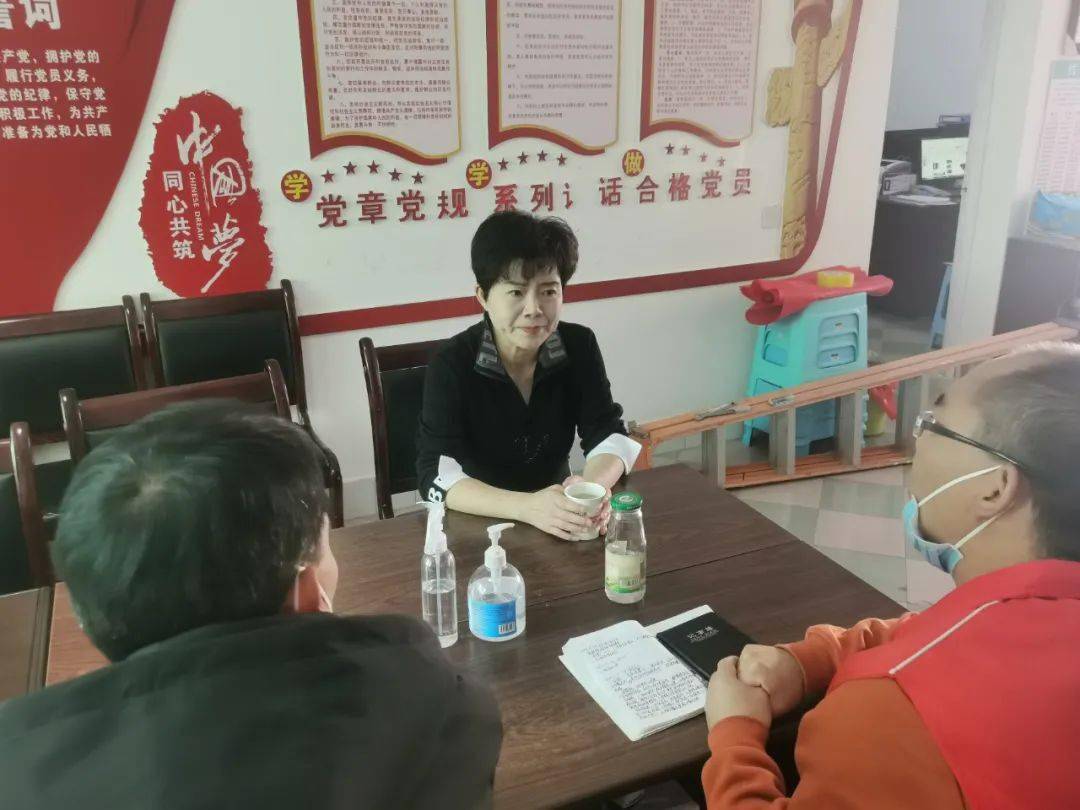 温仕红到挂联社区督导创文迎检工作