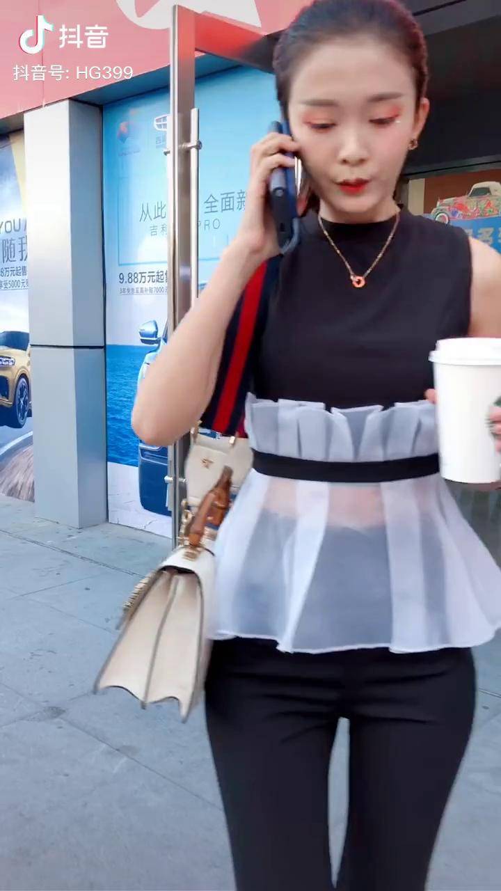 小哥哥你能不能矜持一点李凉凉iqoo5g太快追不上豪哥车模之家