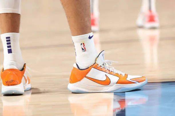 上脚图甜瓜上脚个人pe款库里上脚curry1mvp