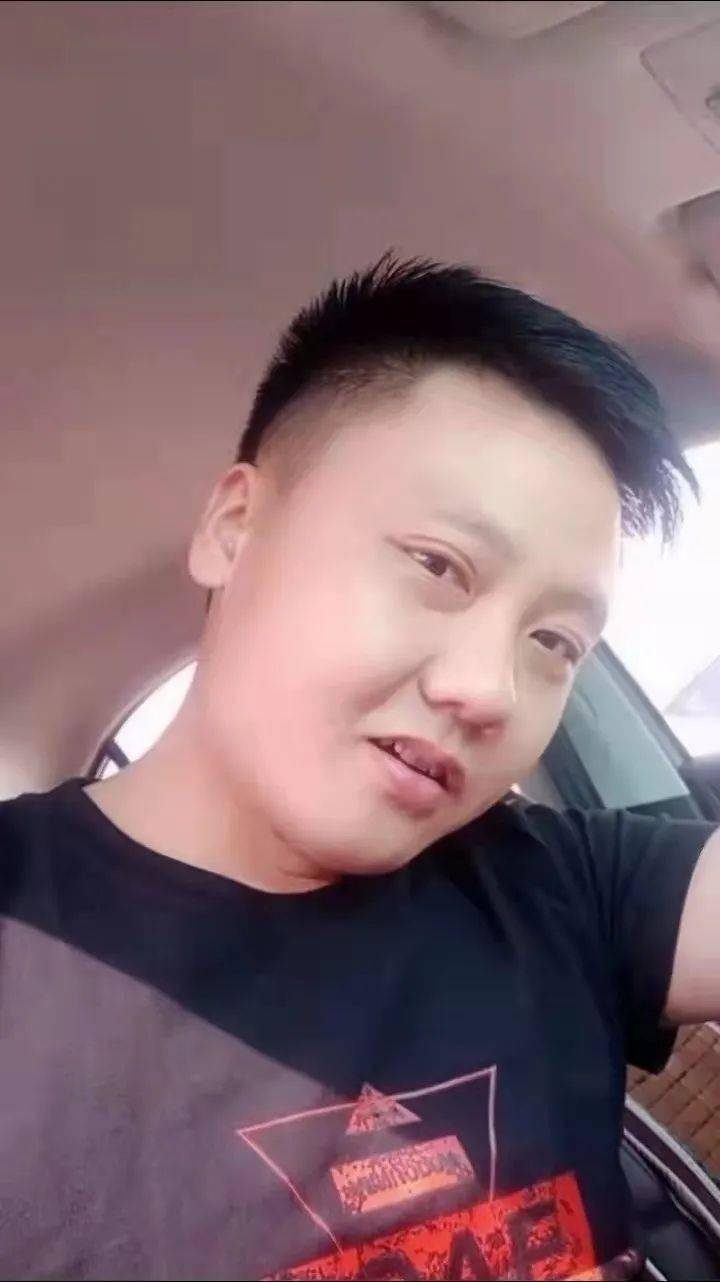 点击小程序认识耒阳3万单身帅哥美女94两张生活照:有照片15有无