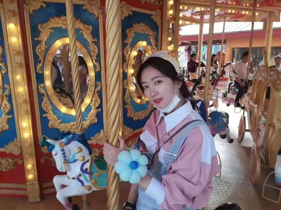 悄悄地拔芽,生长,去迎接属于你的花期~采访:尹思佳 吕慧琳排版编辑