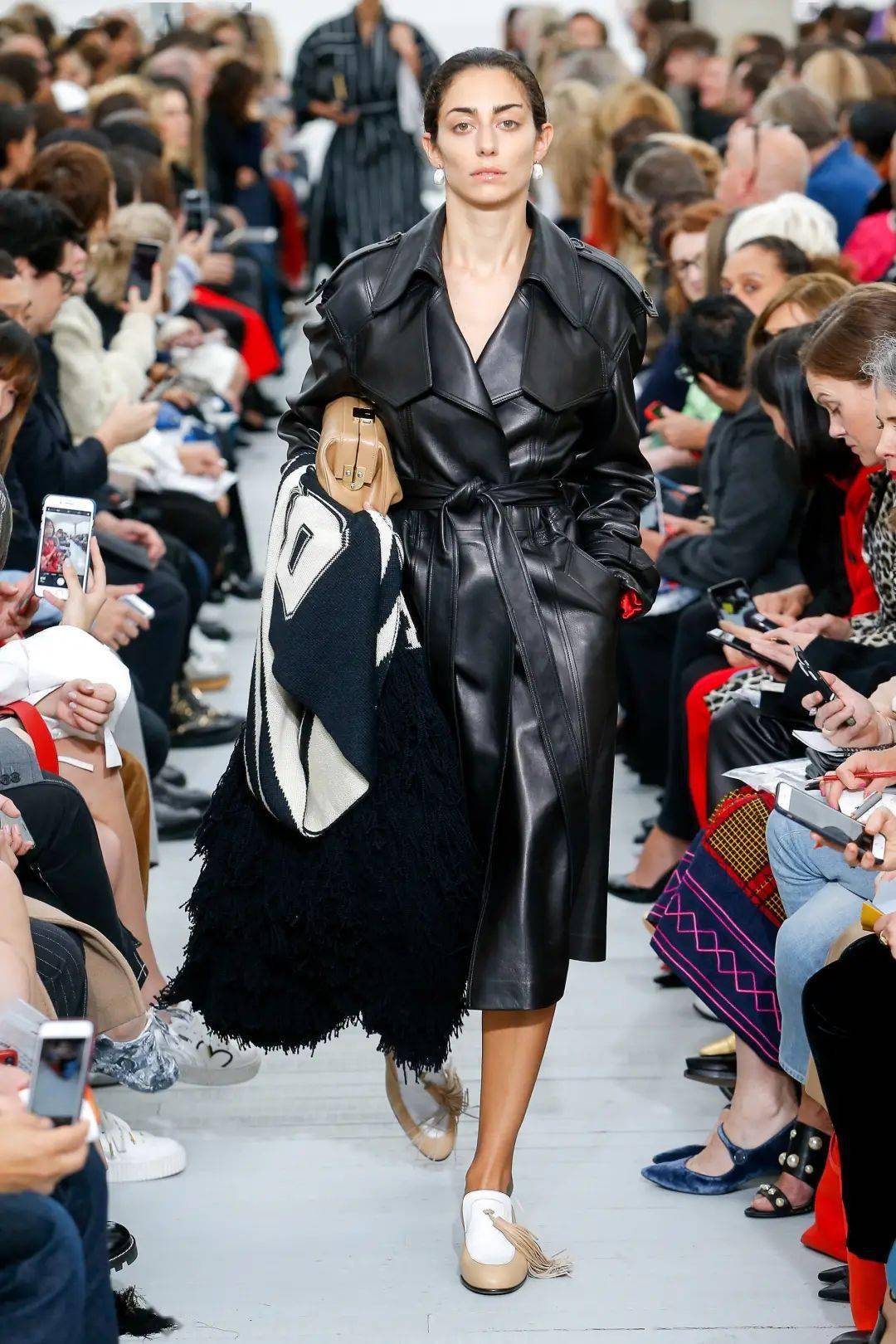 品牌 BV设计师离职,时尚圈再无“云朵包”