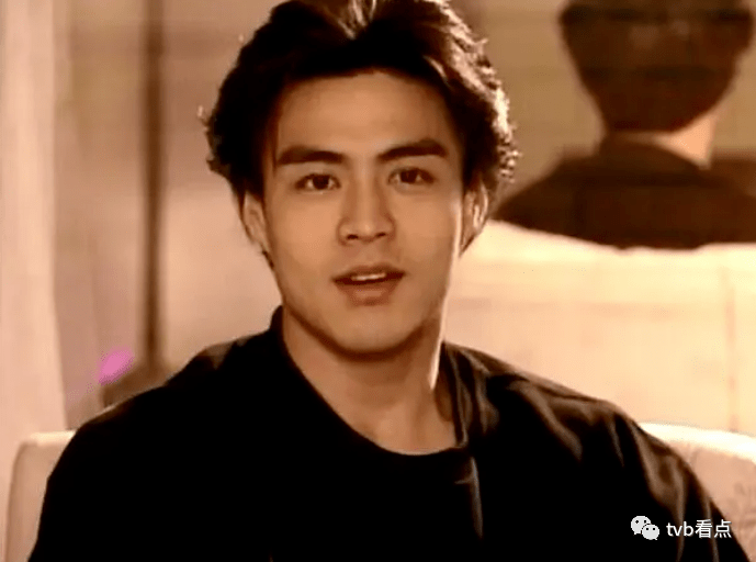 岁的刘至翰,是童星出身的,早在80年代就开始拍戏,绝对称得上资深演员
