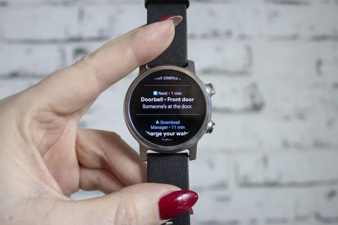 华为FreeBuds Lipstick口红耳机、Moto Watch 100运动手表、Gucci x Xbox X