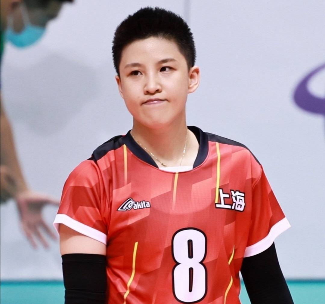 王音迪继承张磊球衣,进联赛稳了?如能发挥出色,或能进国家队!_上海女
