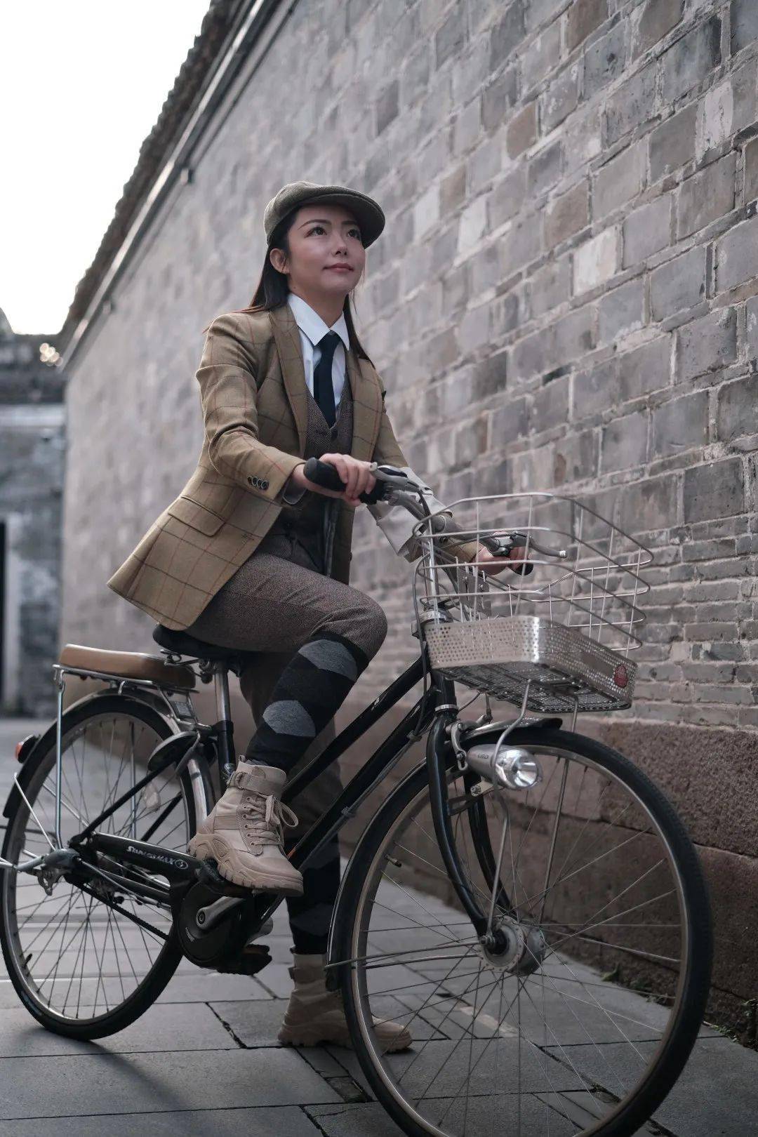 宁波新鲜生活方式复古快闪骑往旧时光现场回放jpg