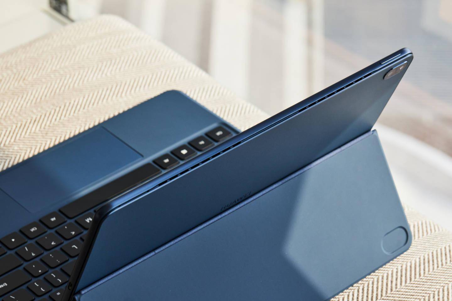 【IT之家开箱】华为 MateBook E 二合一笔记本图赏