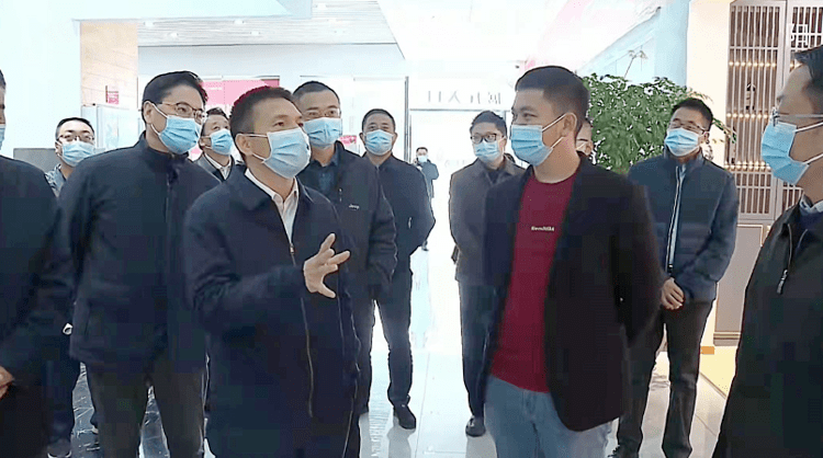 资阳市委书记蒋天宝莅临聚创建材调研鼓励企业做大做强