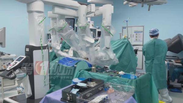 操作|全国首台！艾滋病患者“换肾”，为降低医生风险，这位“大咖”出动！