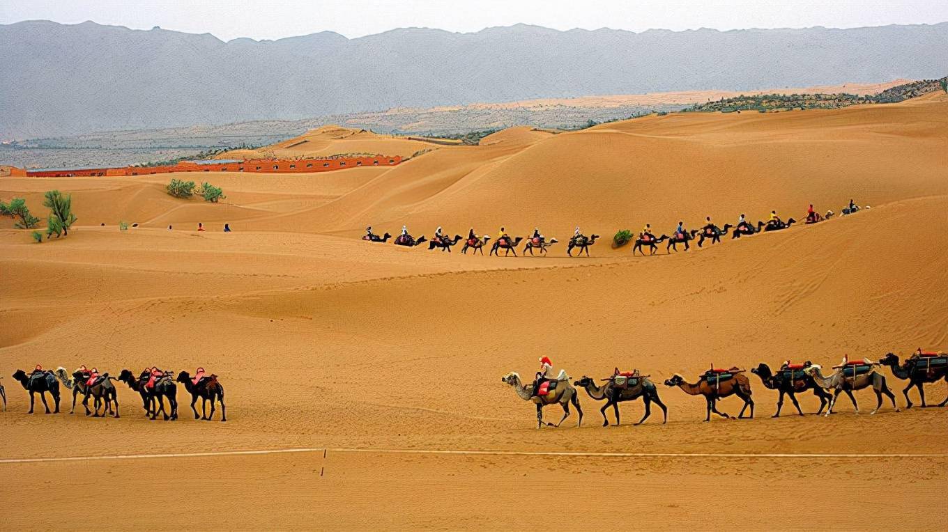 宁夏沙坡头中国版的摩洛哥沙漠与黄河并存空灵而寂寥