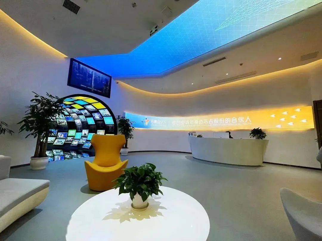 打造了中南谷南京青年创新中心,广电猫猫青年创业中心,c  青创空间