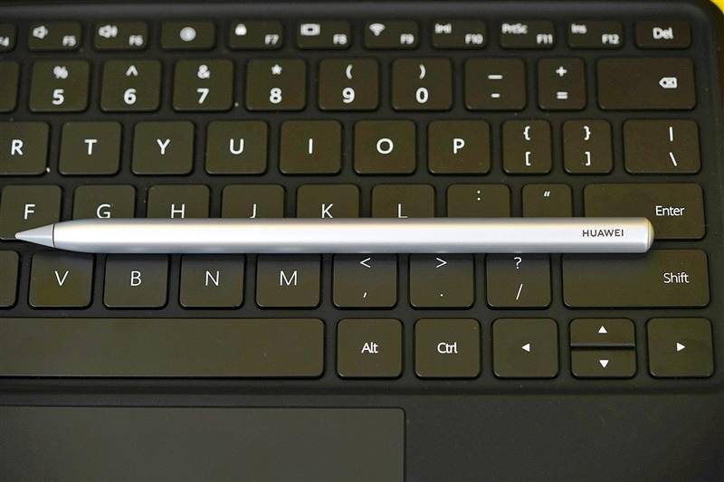 OLED首秀够出色！新款华为MateBook E首发评测：轻薄办公非它莫属