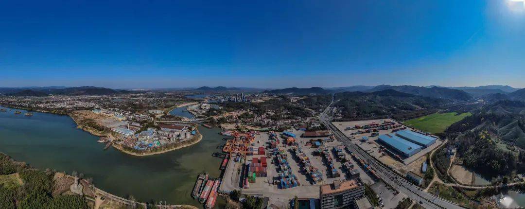 湖州市港口货物吞吐量提前两个月破亿吨