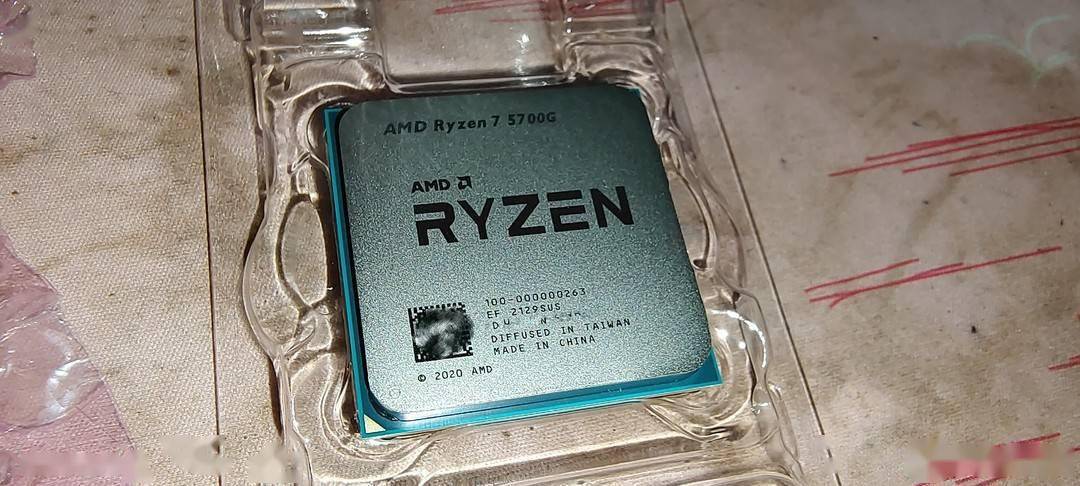 还买什么溢价卡核显吃鸡90帧的amdryzen75700g它不香吗